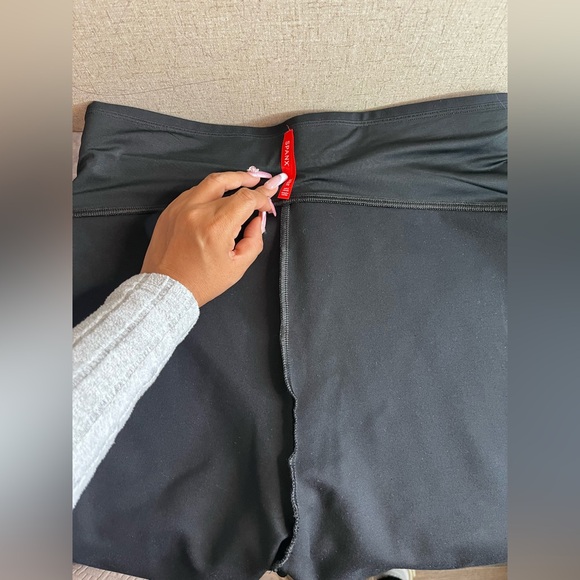 SPANX Black High-Rise Slit Full Tommy Compression - Picture 8 of 12